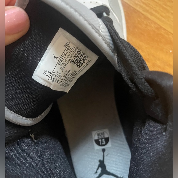 Jordans - Picture 6 of 6